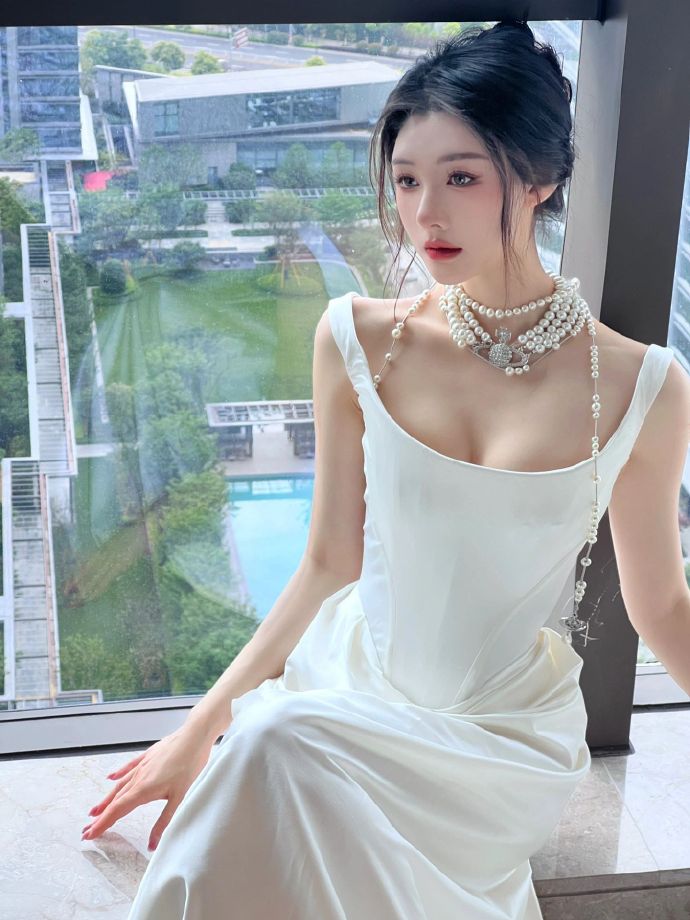 冯雅雯 头像